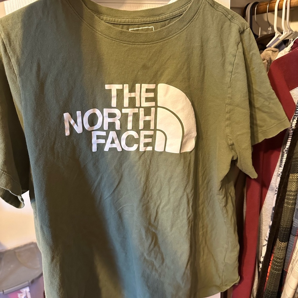 Women’s North Face Shirt